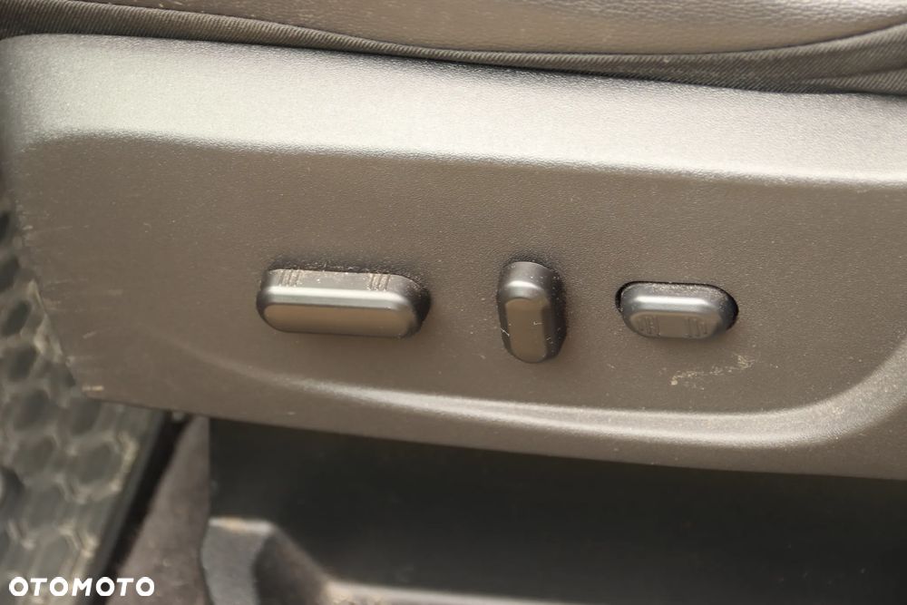 Ford Escape - 8