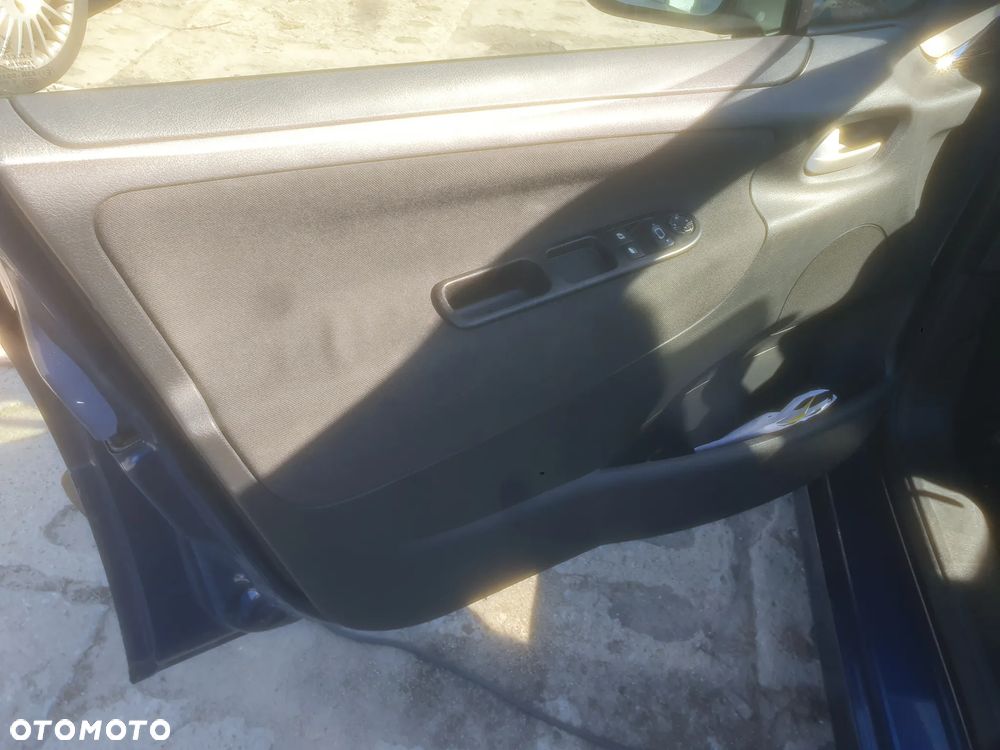 Peugeot 207 1.4 Trendy - 11