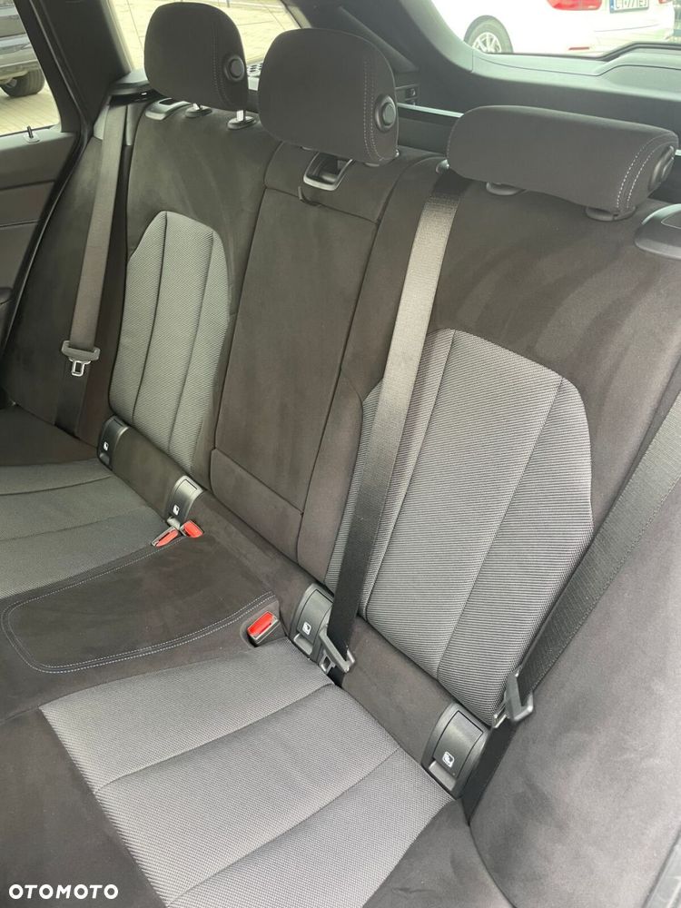 BMW Seria 3 330d xDrive mHEV M Sport - 31