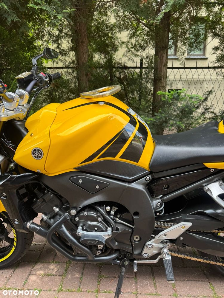 Yamaha FZ - 10