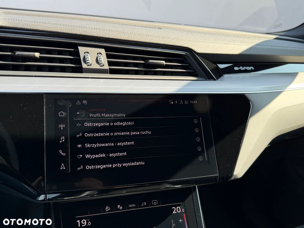 Audi Q8 Sportback e-tron - 15