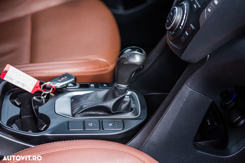 Hyundai Santa Fe 2.2 CRDi 4WD Automatik Premium - 37