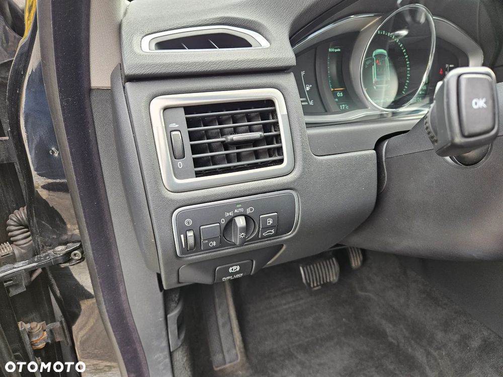 Volvo XC 70 D5 AWD Summum - 16