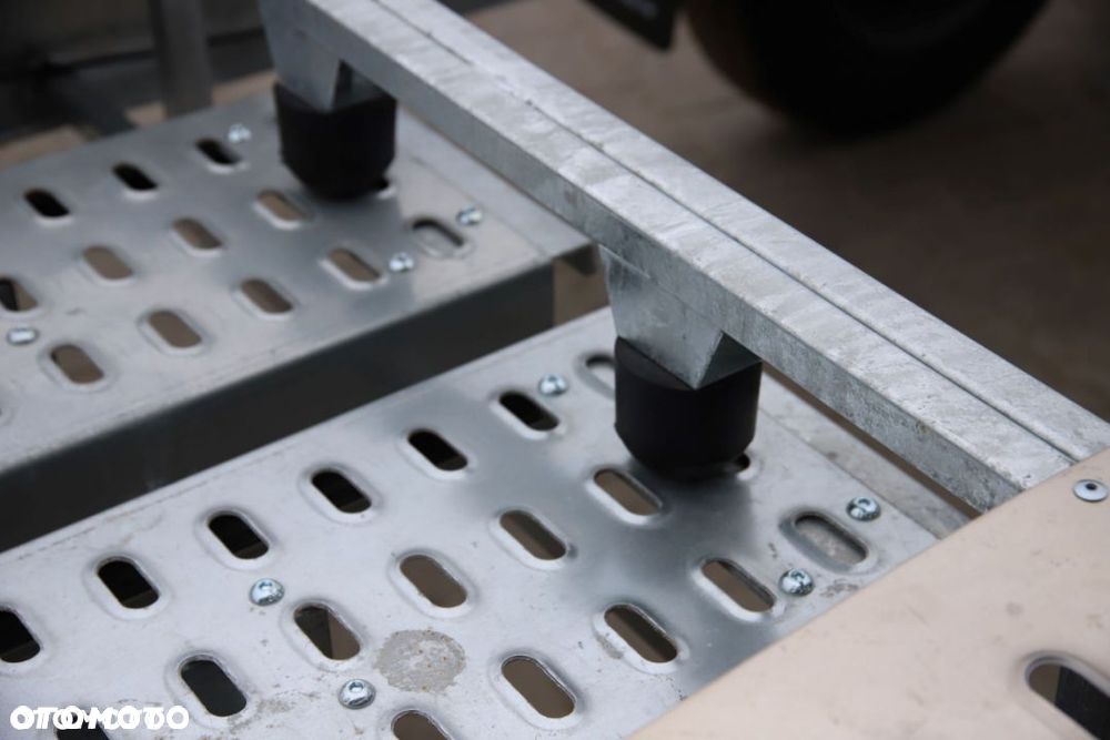 Niewiadów Indianapolis eco 8  x 2.1  3 osie - 24