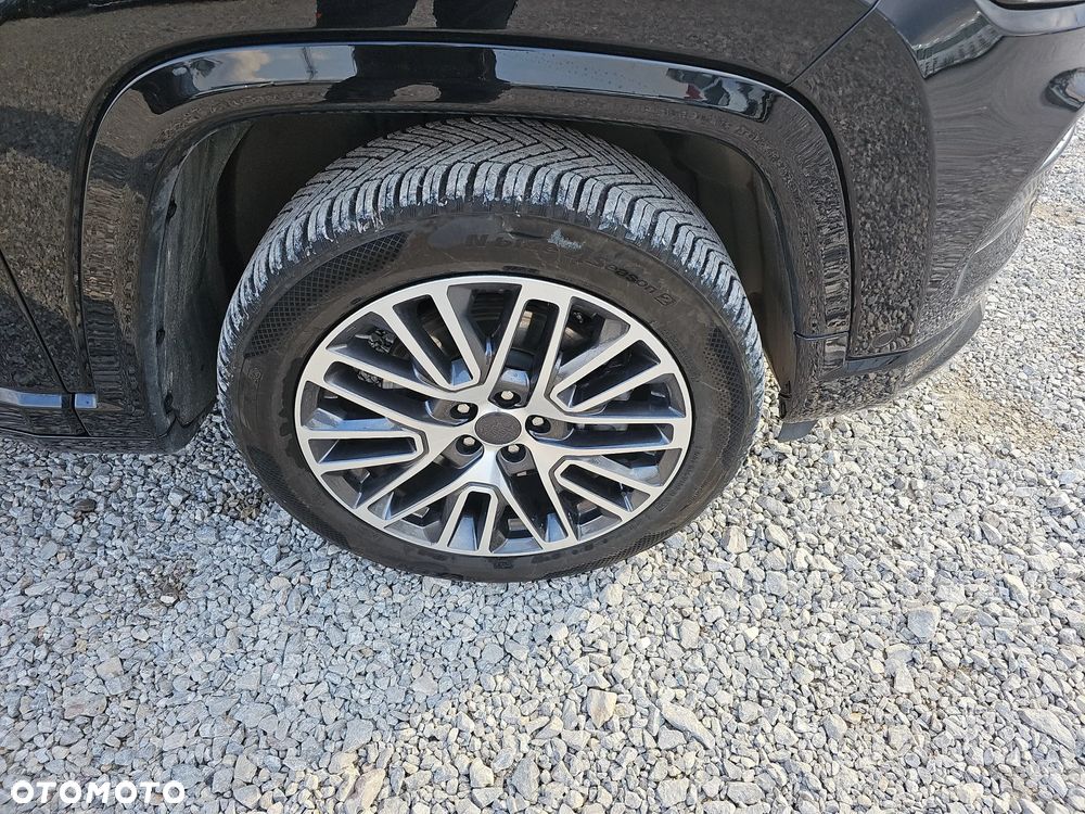 Jeep Compass - 26
