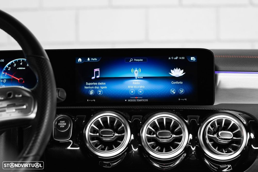 Mercedes-Benz CLA 250 e Shooting Brake AMG Line - 16