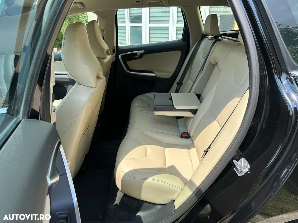 Volvo XC 60 D4 Geartronic Momentum - 15
