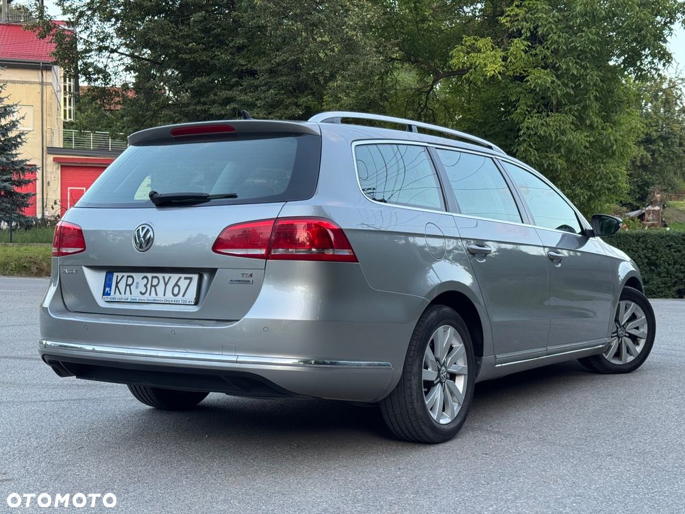 Volkswagen Passat 1.6 TDI DPF BlueMotion Technology Comfortline - 5