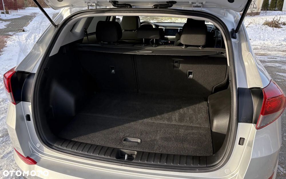 Hyundai Tucson blue 1.7 CRDi 2WD Style - 33