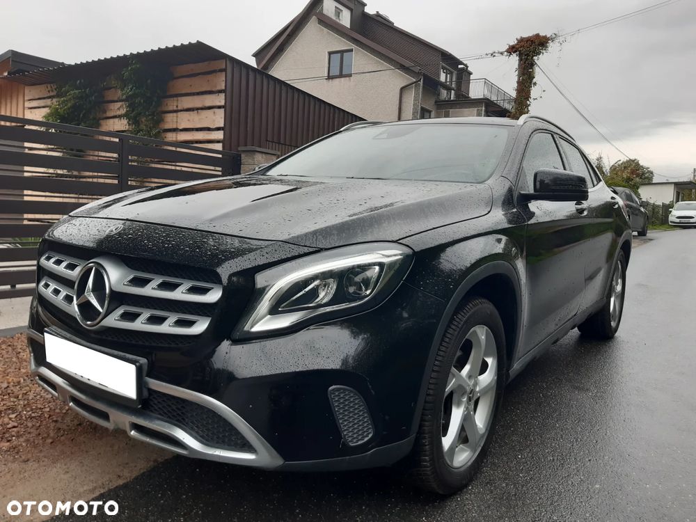 Mercedes-Benz GLA 180 d Activity Edition - 15