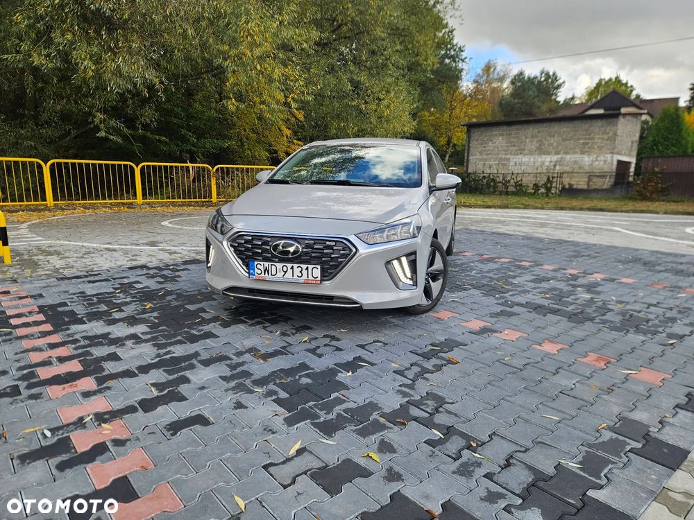 Hyundai IONIQ Hybrid Business - 9