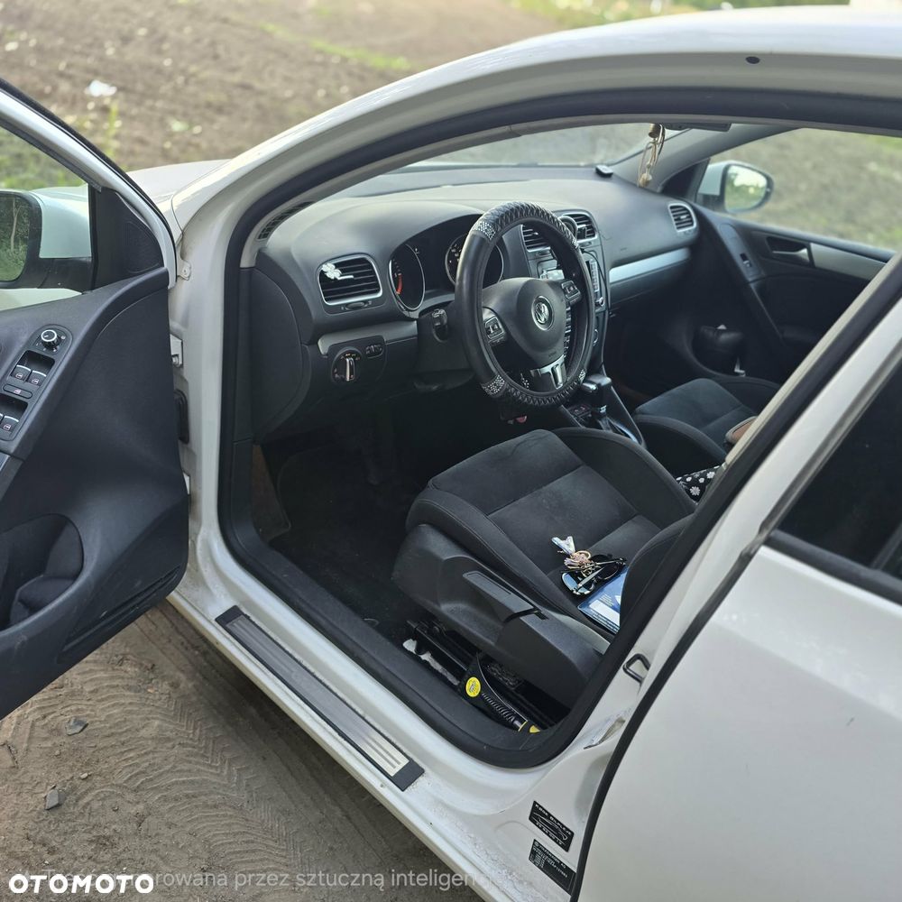 Volkswagen Golf 1.6 TDI Highline DSG - 9