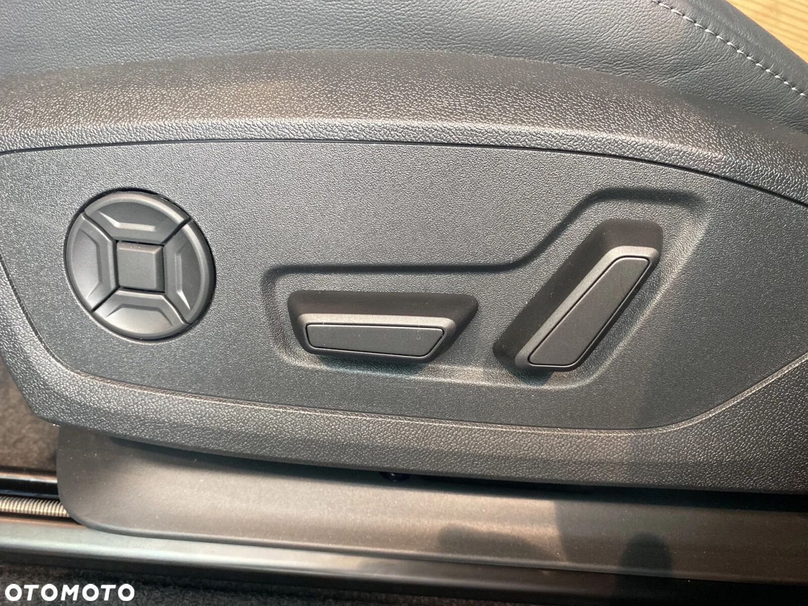 Audi Q6 e-tron - 15