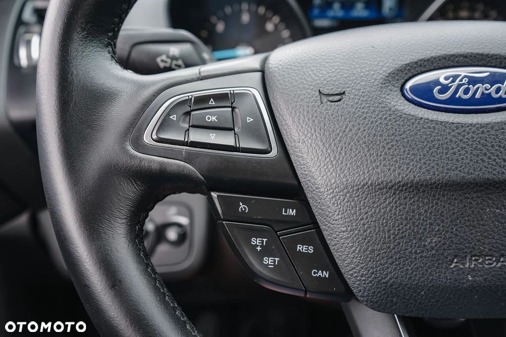 Ford Kuga 2.0 TDCi 2x4 Titanium - 31