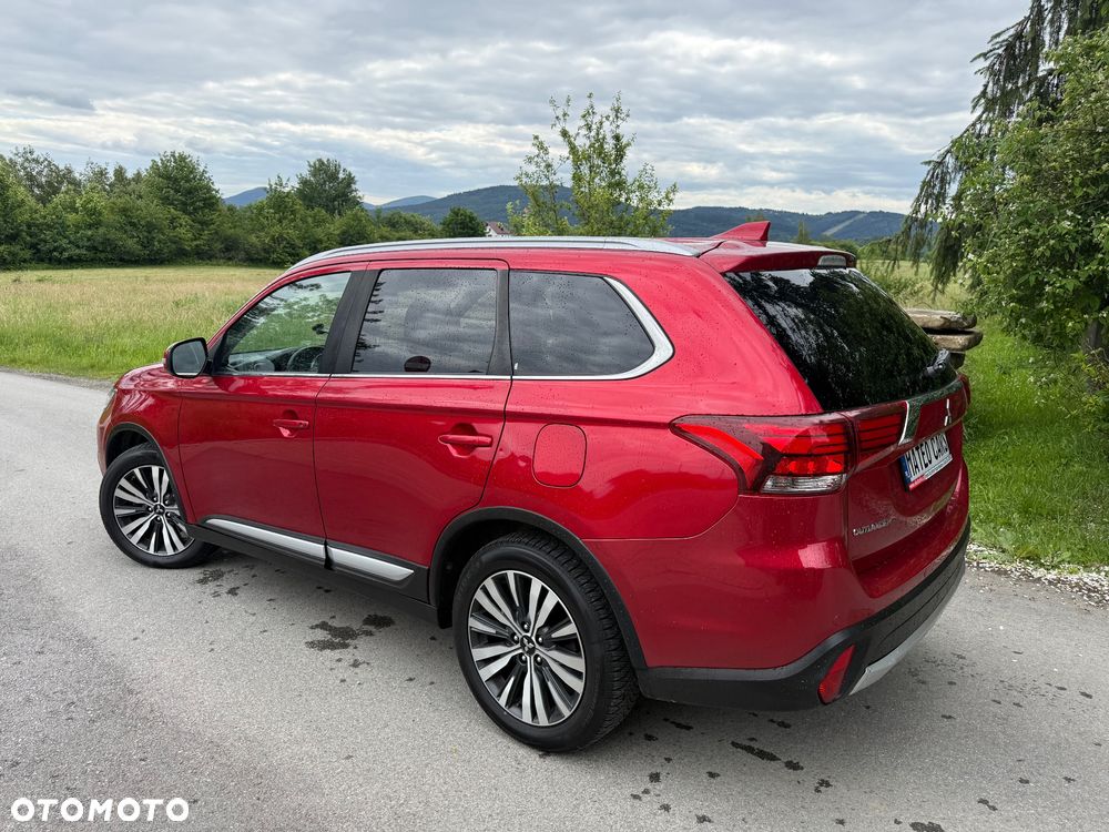 Mitsubishi Outlander 2.0 Intense + Navi 4WD CVT - 35