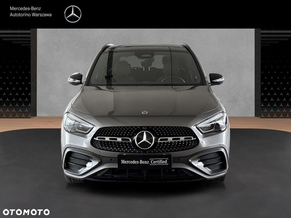 Mercedes-Benz GLA - 9