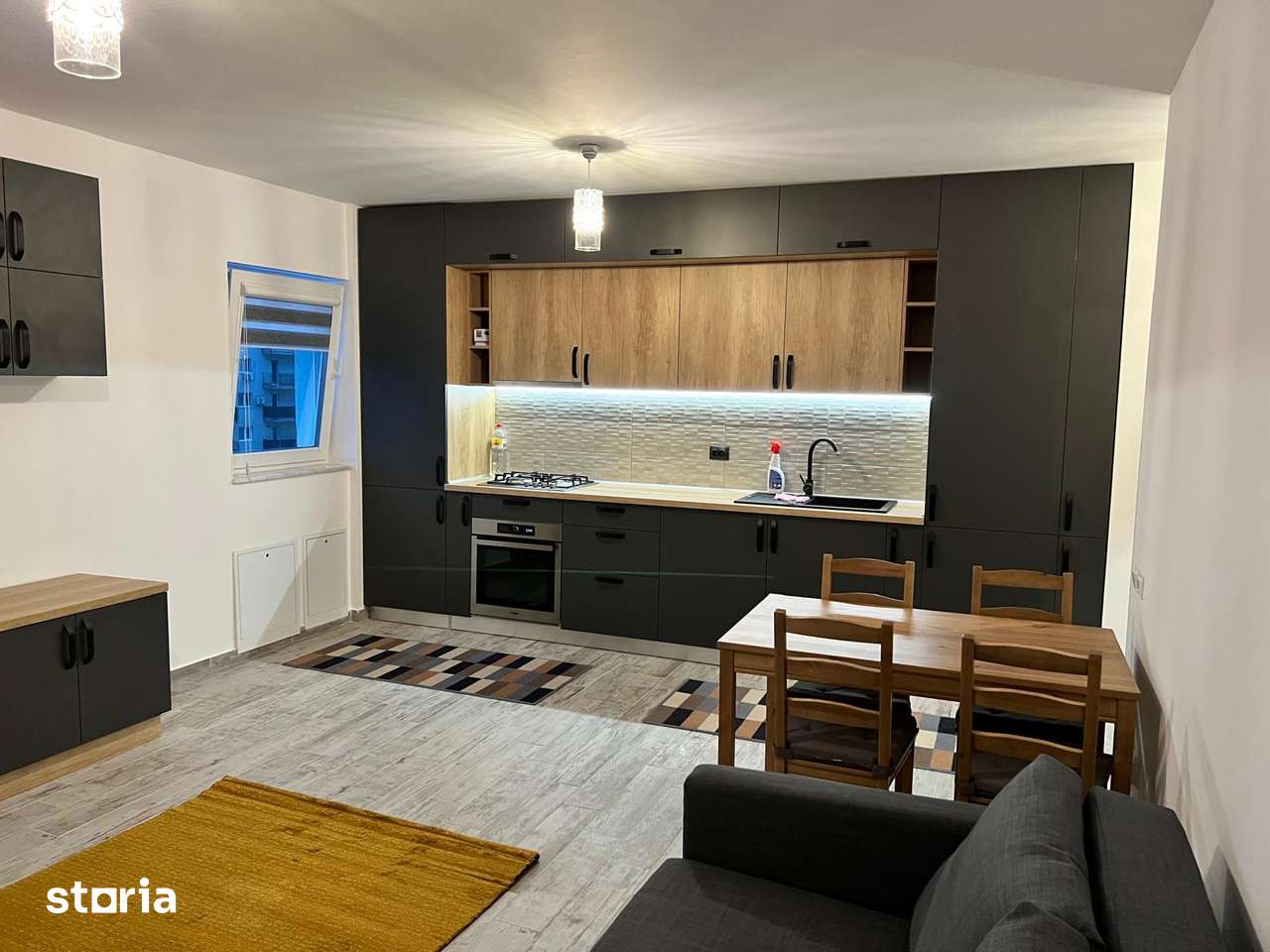 Inchiriez apartament superb parcare inclusa metrou Aparatori — fotografia 1