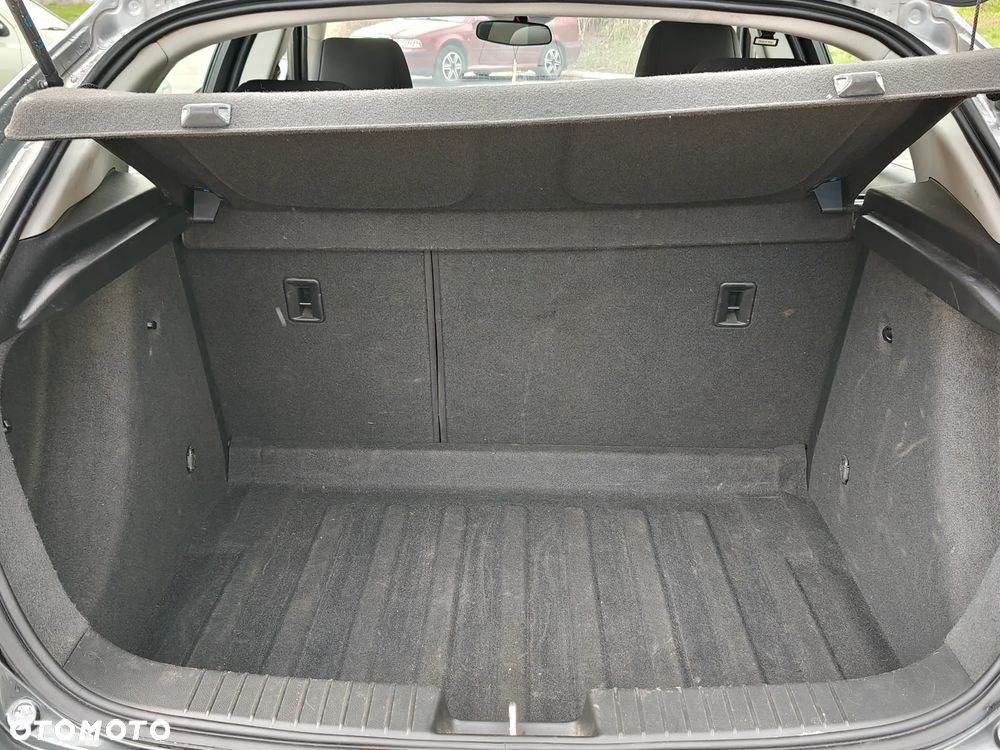 Chevrolet Cruze 1.6 LT - 19