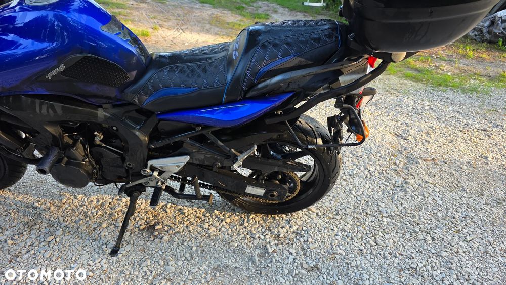 Yamaha FZ6 - 6