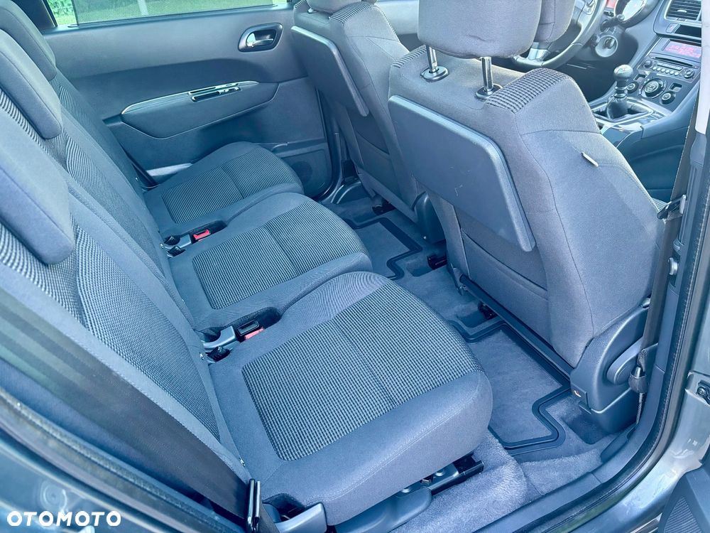 Peugeot 5008 - 16