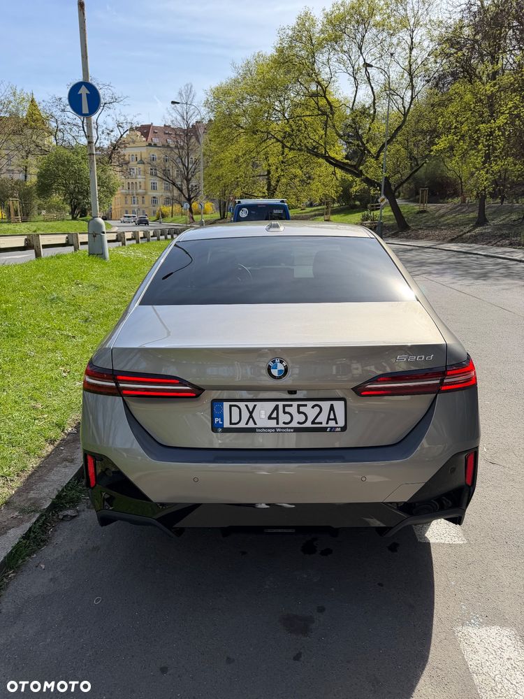 BMW Seria 5 520d mHEV M Sport - 12