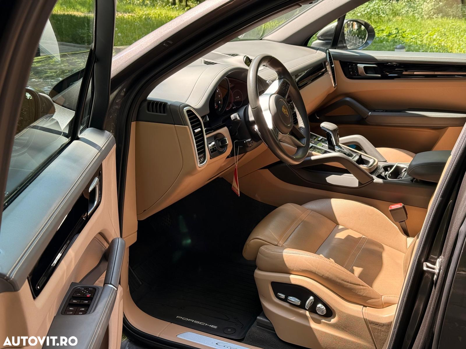 Porsche Cayenne Standard - 7