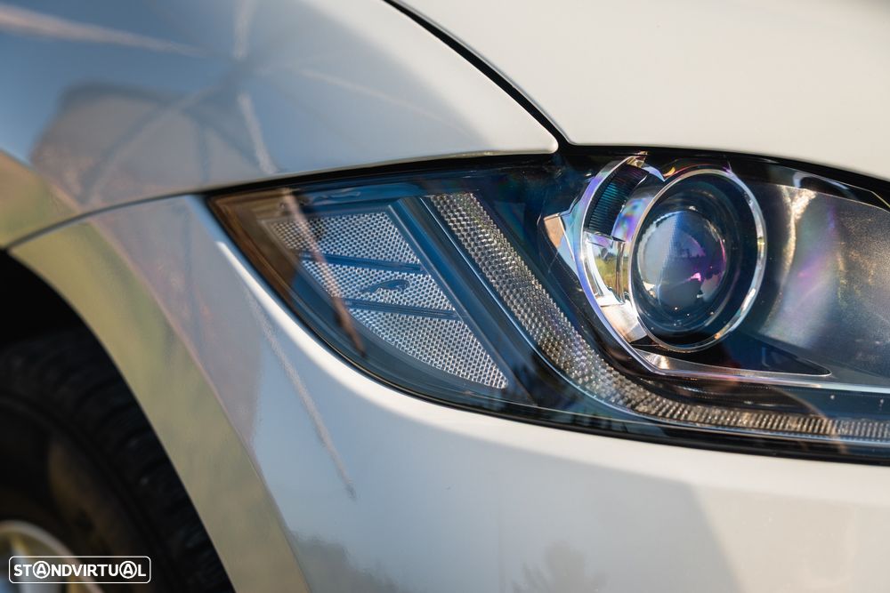 Jaguar F-Pace 2.0 i4D Pure - 4