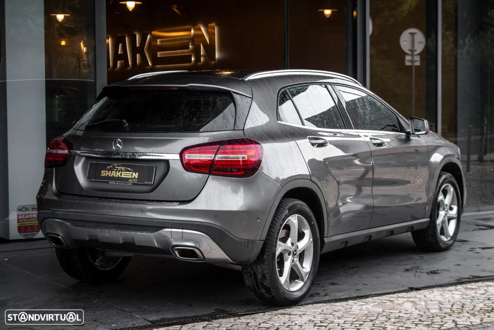 Mercedes-Benz GLA 180 d Urban - 4