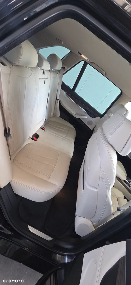 BMW X5 xDrive30d - 29