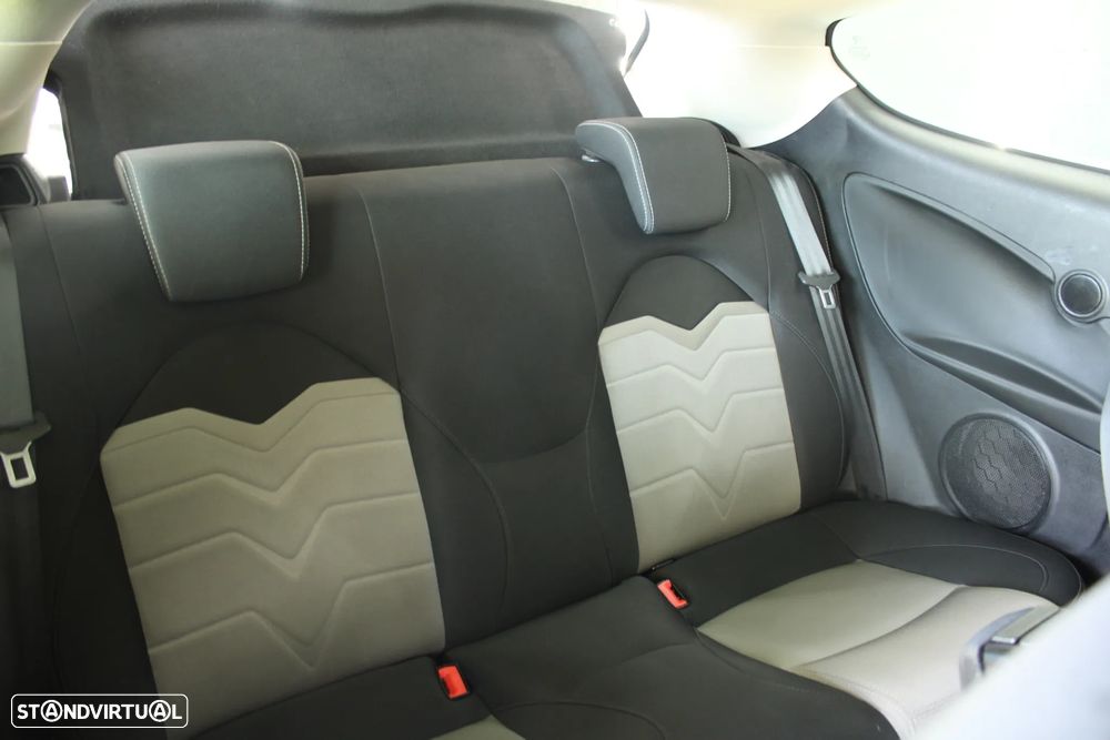 Alfa Romeo MiTo 1.3 JTD Distinctive S&S - 19