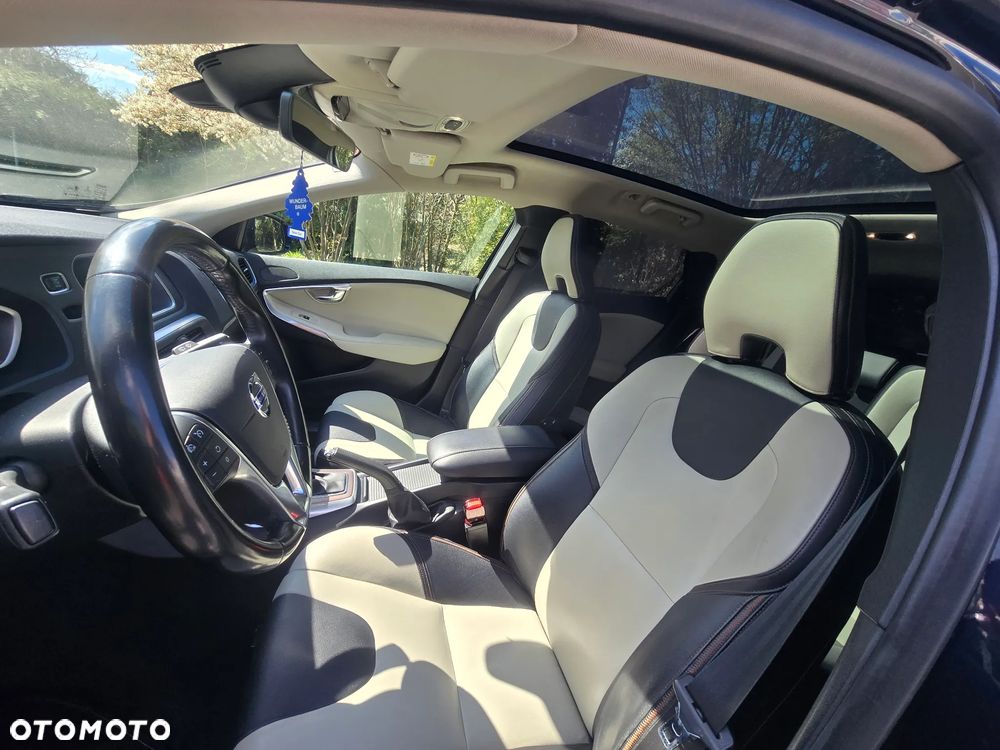 Volvo V40 D4 Geartronic Summum - 14