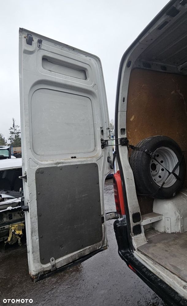 Renault Master II  (lak. 0389) pojazd na części: maska, zderzak, drzwi, szyby, lusterka, chłodnica - 28