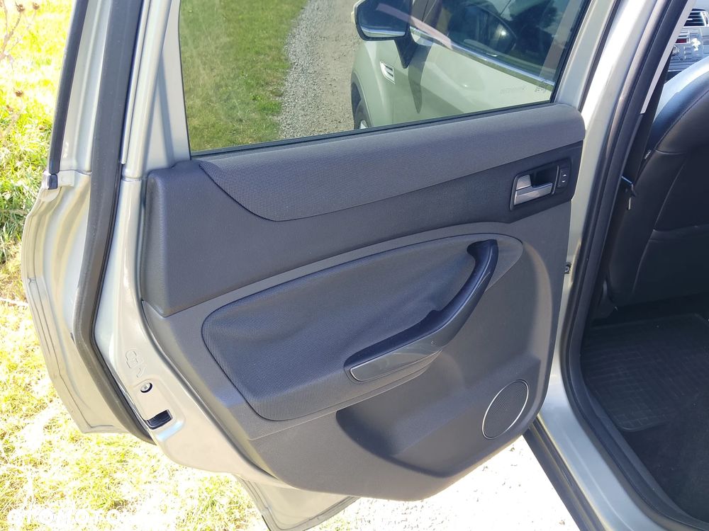 Ford Kuga S 2.0 TDCi 4x4 Editionsmodell - 15