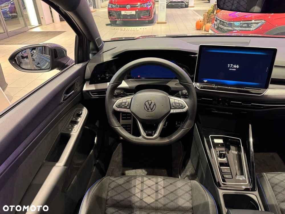 Volkswagen Golf - 11