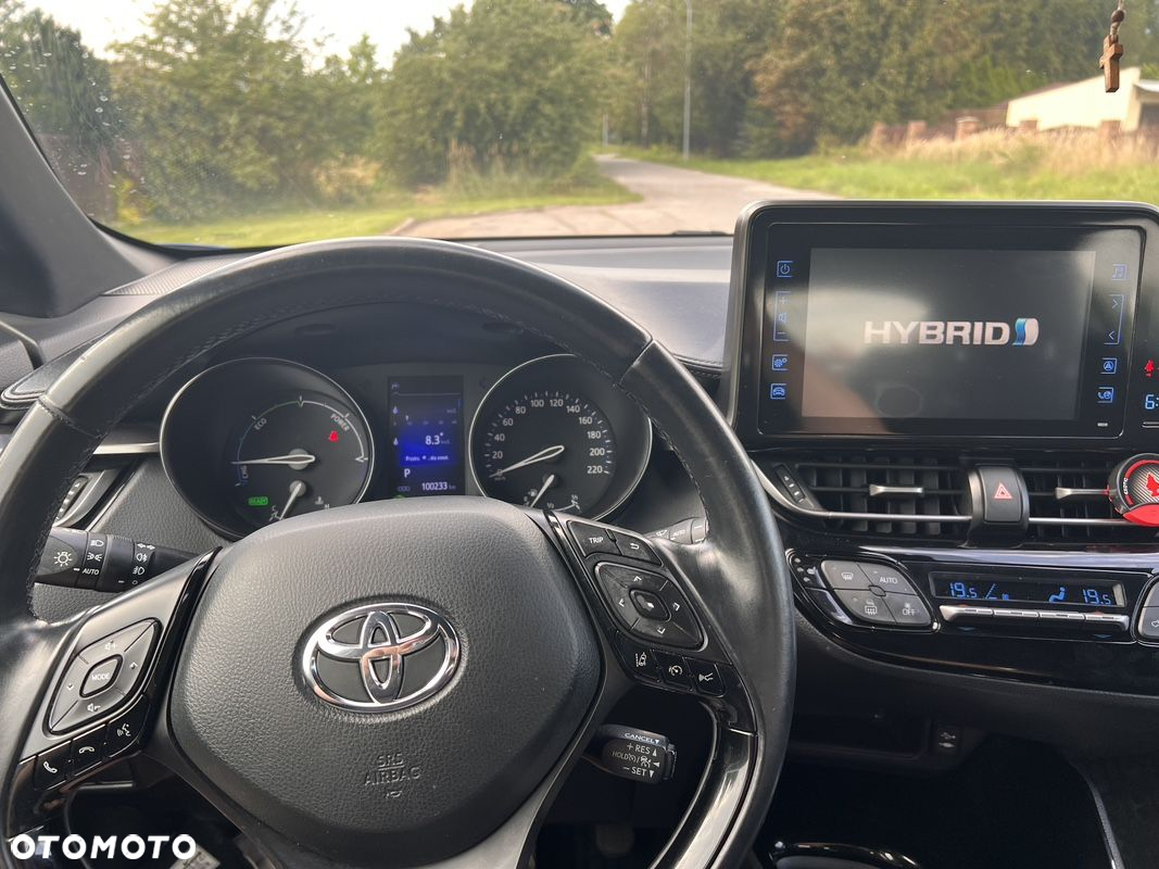 Toyota C-HR Hybrid Style - 10