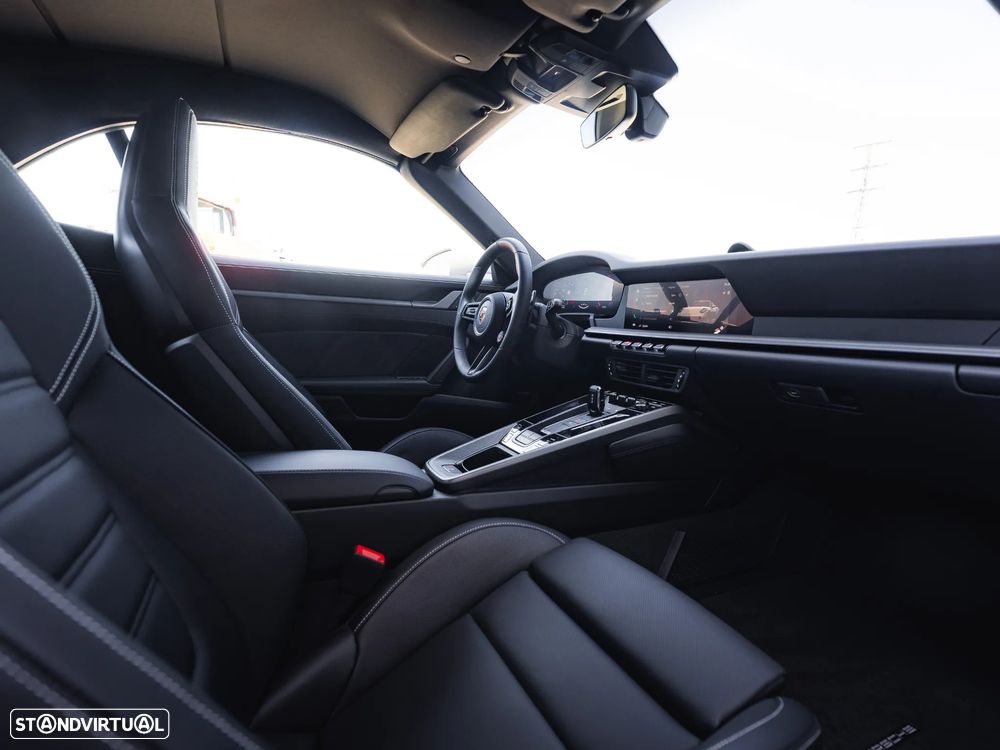 Porsche 911 (992) Carrera - 20