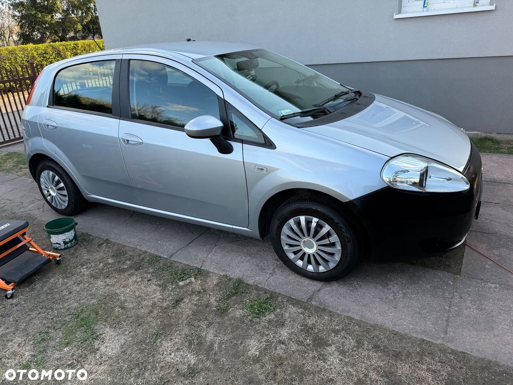 Fiat Grande Punto - 8