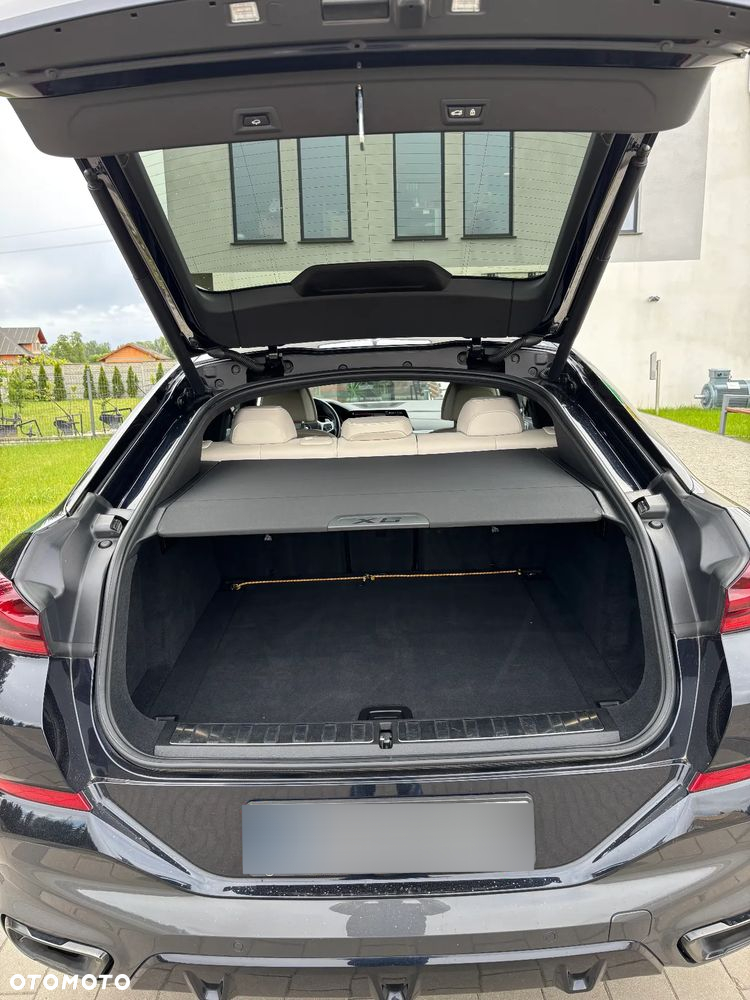 BMW X6 xDrive40i - 14