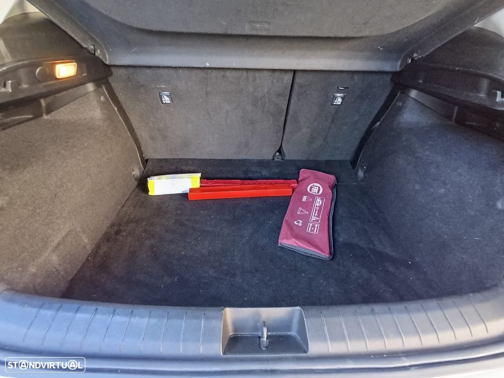 Fiat Tipo 1.3 M-Jet Lounge Tech - 32