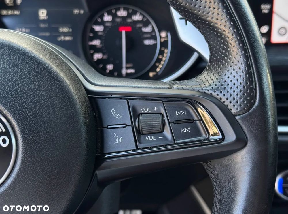 Alfa Romeo Stelvio 2.0 Turbo Sprint Q4 - 16