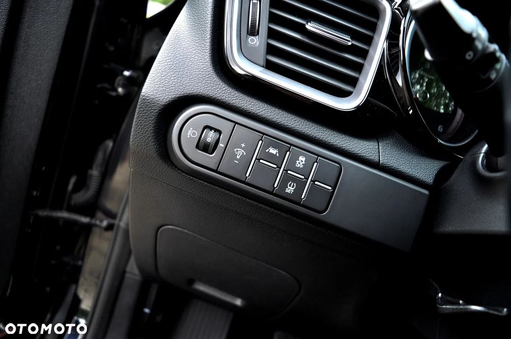 Kia XCeed 1.6 CRDi PLATINUM EDITION - 37
