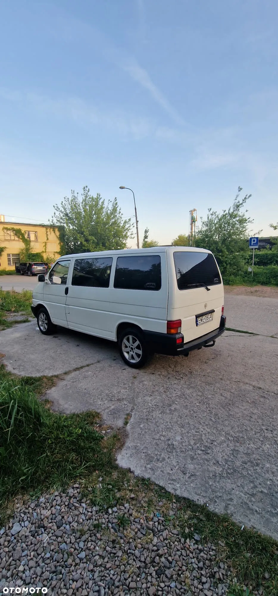 Volkswagen Multivan - 10