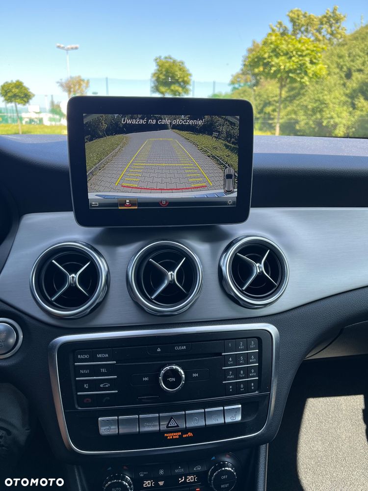 Mercedes-Benz GLA 200 7G-DCT AMG Line - 14