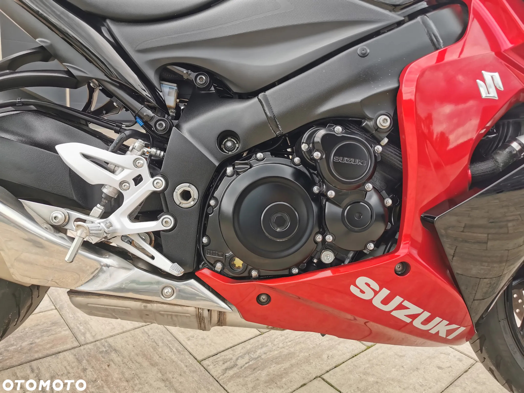 Suzuki GSX - 22
