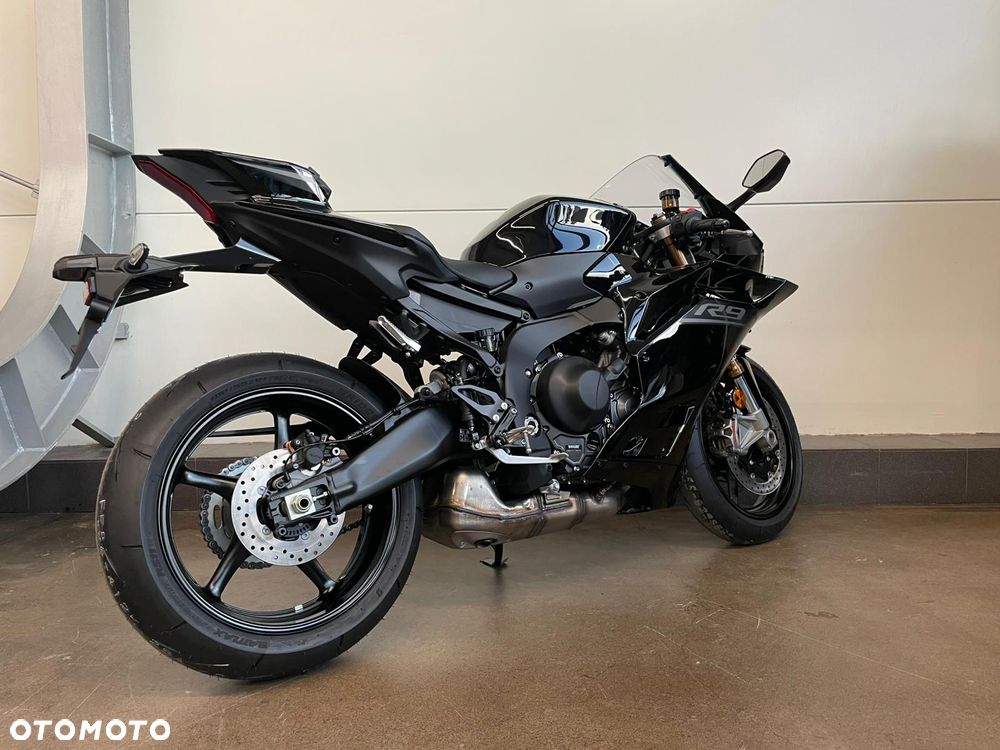 Yamaha R9 - 3