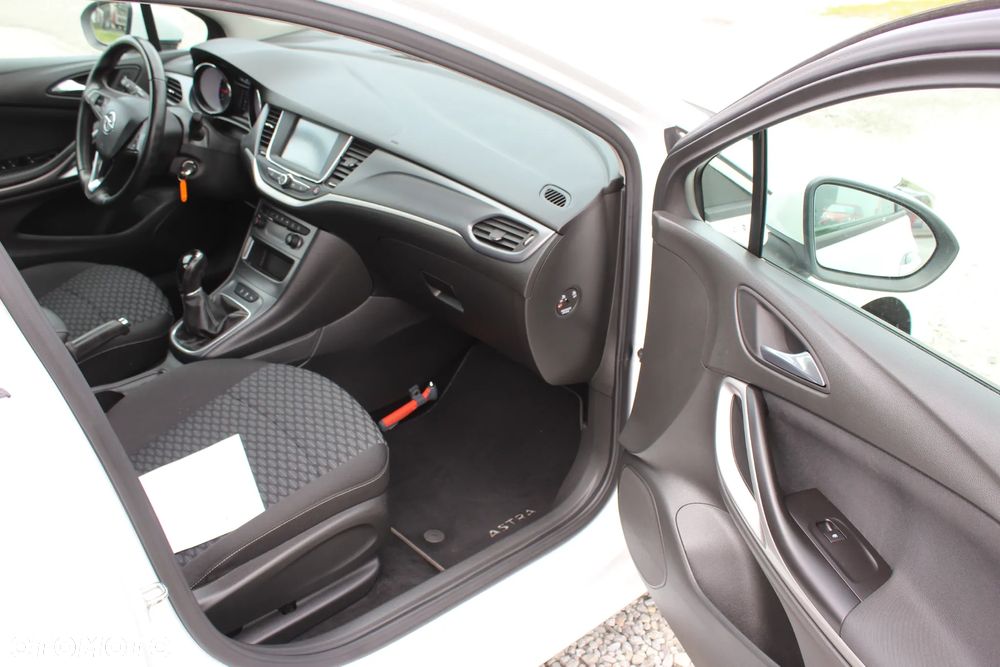 Opel Astra 1.4 Turbo Edition - 21