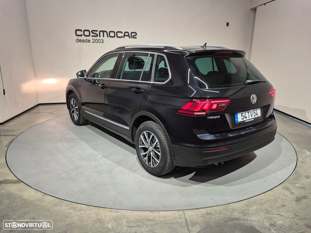 VW Tiguan 1.6 TDI Confortline - 9