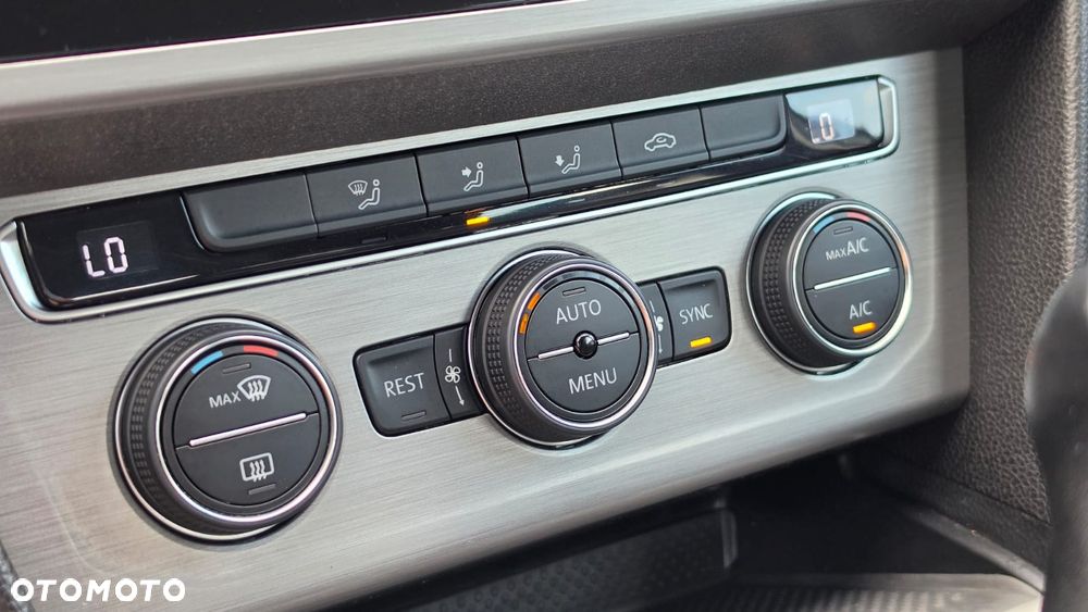 Volkswagen Passat 2.0 TDI EVO Essence - 22