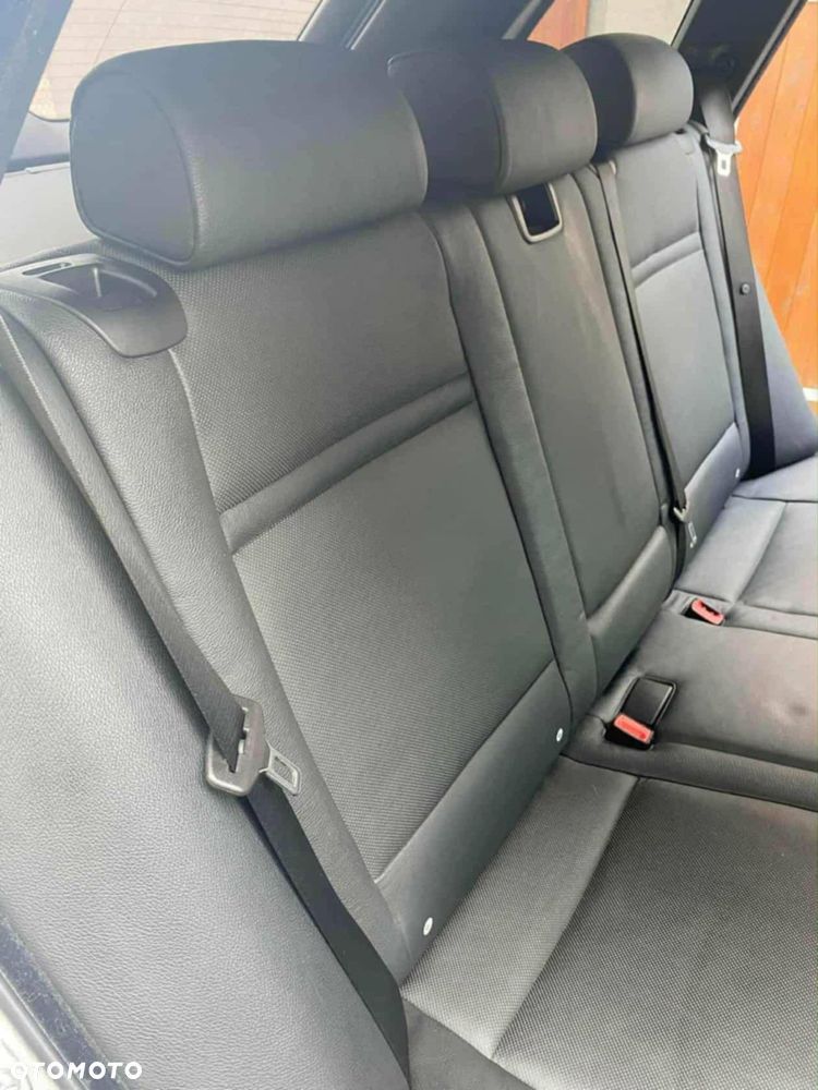 BMW X5 4.8i xDrive - 17