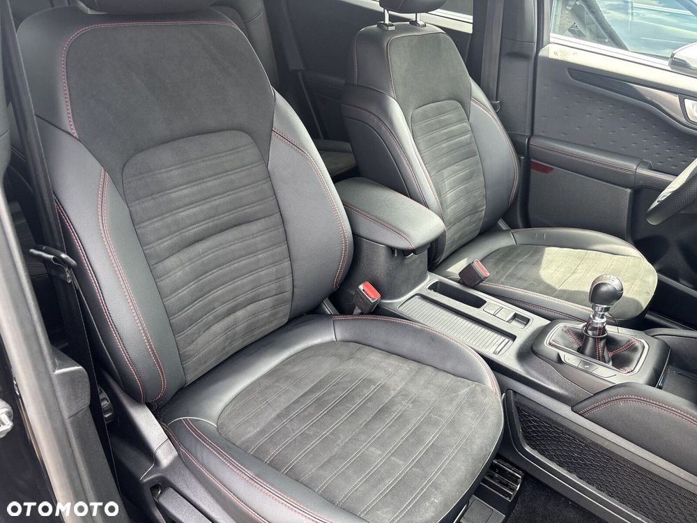 Ford Kuga - 34